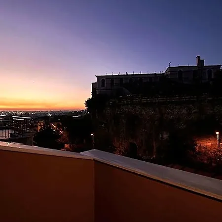 Saratoga Ξενοδοχείο 3*